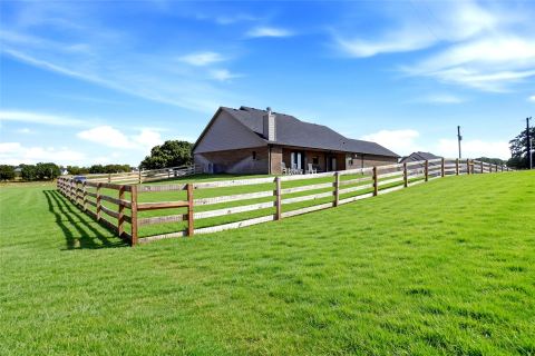 345 County Road 1180, Alvord, TX 76234 — photo 2