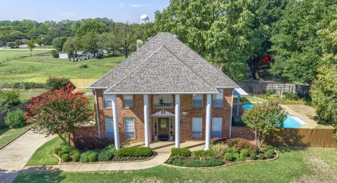 6114 Waller Lane