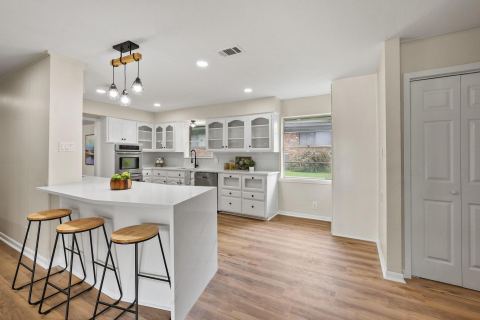 2505 Meadows Lane, Sherman