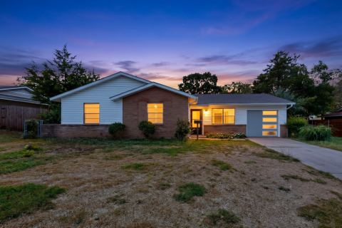 2942 Candlewick Lane, Farmers Branch