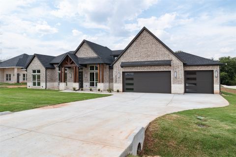 2300 Candlestick Drive