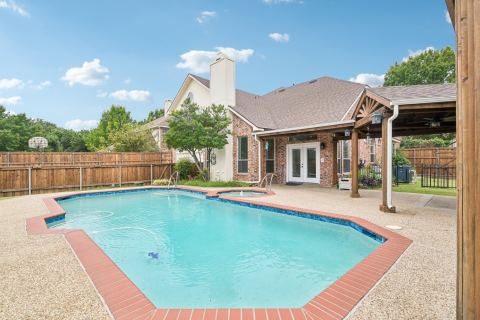 7410 Silverthorn Drive