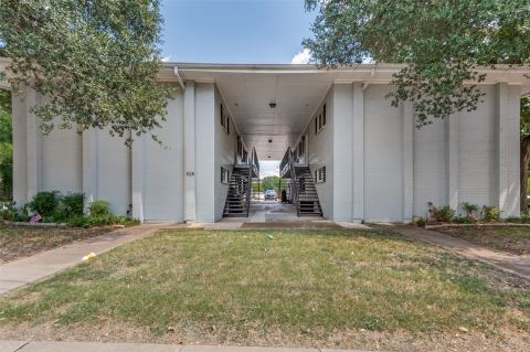 428 N Dallas Avenue 3, Lancaster