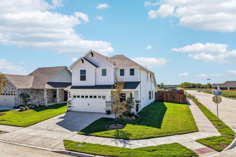 1012 Angel Street, Josephine