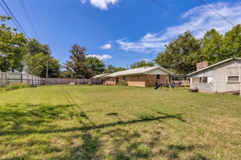 401 S Vick Street, Decatur, TX 76234 — photo 2