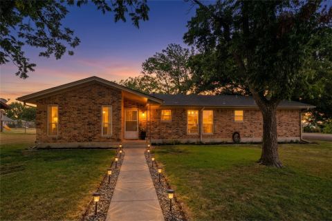 239 S Pine Street, Muenster, TX 76252 — photo 3