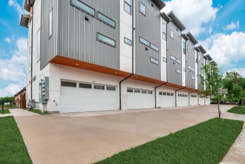 145 N Henderson Avenue 104, Dallas