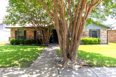 2004 White Ash Road