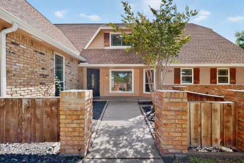 1380 Green Hills Court, Duncanville, TX 75137 — photo 3