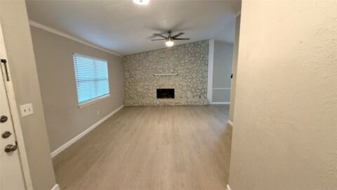 5515 Knights Court, Lake Dallas, TX 75065 — photo 2