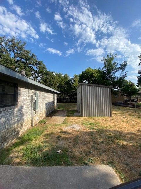 401 N Neathery Avenue, Collinsville, TX 76233 — photo 3