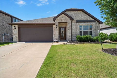 1272 Sumner Street, Aubrey