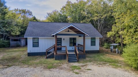 1215 Leo Andrews Road, Whitesboro, TX 76273 — photo 2