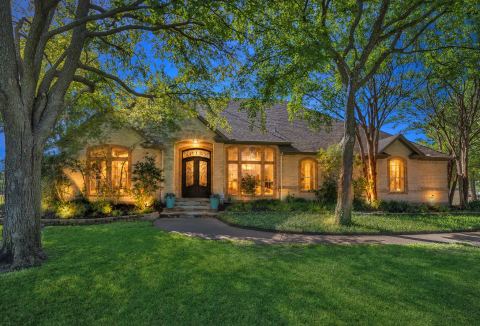 173 Cattlebaron Parc Drive, Fort Worth