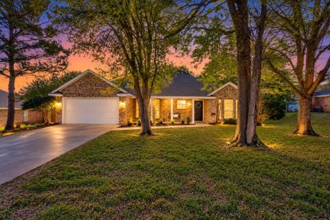 615 Rosewood Place, Joshua