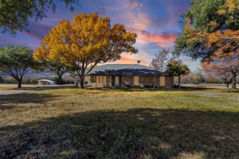 803 Westshore Drive, St Paul