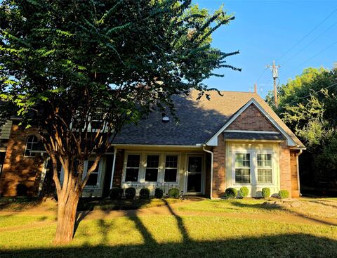 3611 Soft Wind Court, Grapevine, TX 76051 — photo 2