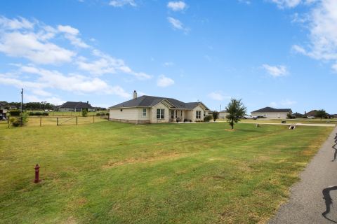 170 Spring Creek Circle, Paradise, TX 76073 — photo 3
