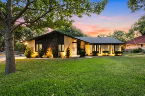 8559 S Mediterranean Circle, Dallas