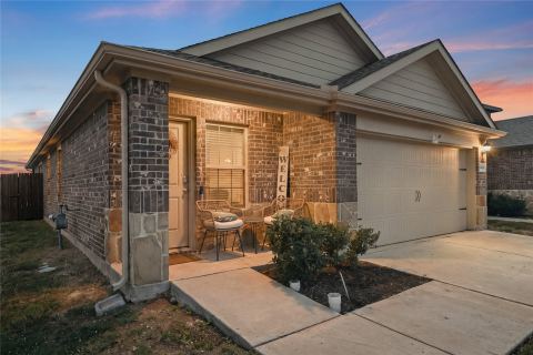 2204 Nightgrove Circle, Crandall