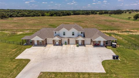 109 N Park Ct, Springtown, TX 76082 — photo 3