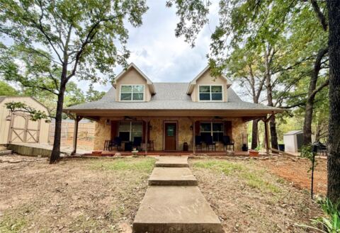 233 Castle Drive, Pottsboro, TX 75076 — photo 2