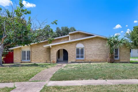 6639 Roundrock Road, Dallas