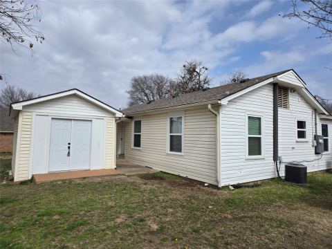 404 S Pecan Street, Bells, TX 75414 — photo 3