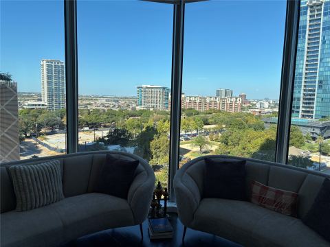 2900 Mckinnon Street 804, Dallas