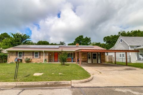 809 Beech Street, Bonham
