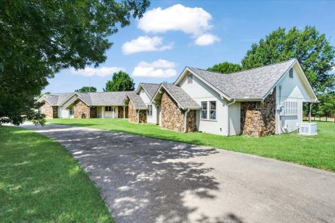 5393 State Highway 5, Van Alstyne