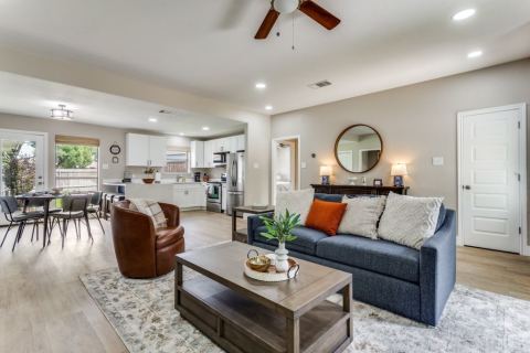 926 Hillside Lane, Flower Mound