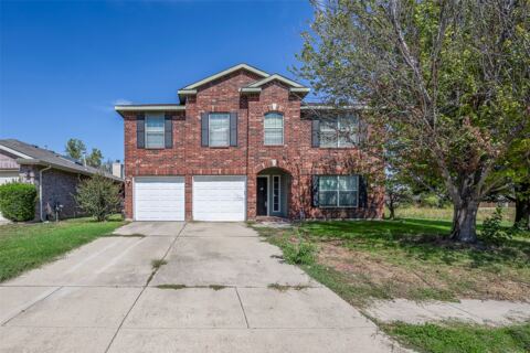 812 Jockey Club Lane, Fort Worth