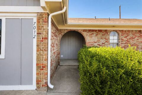 7012 Candlewick Court, Forest Hill, TX 76140 — photo 2