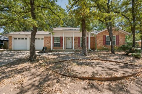 2517 Tanglewood Drive, Grapevine