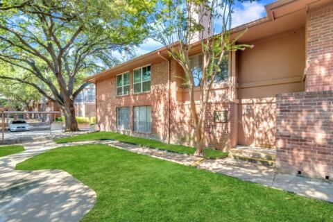 10556 High Hollows Drive, Dallas
