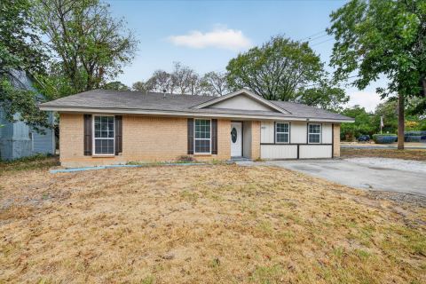 2023 N Bell Avenue, Denton