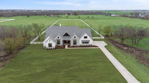 225 League Road, McLendon Chisholm