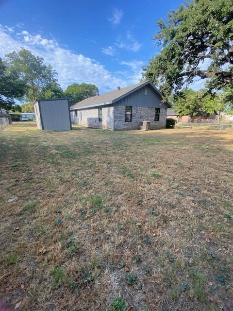 401 N Neathery Avenue, Collinsville, TX 76233 — photo 2