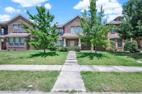 1300 Land Oak Road, Royse City