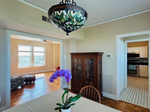 2306 Park Place Avenue 10C, Fort Worth