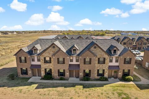 11118 Marion Road 105, Sanger, TX 76266 — photo 2