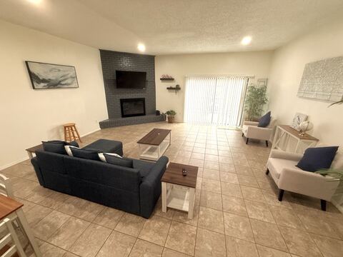 6029 E University Boulevard 110, Dallas