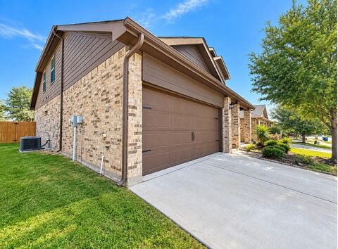 644 River Rock Drive, Azle, TX 76020 — photo 2