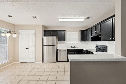 1512 Manitoba Lane, Glenn Heights, TX 75154 — photo 2