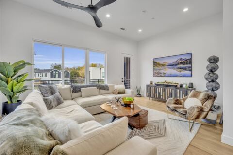 4631 Belmont Avenue 202, Dallas