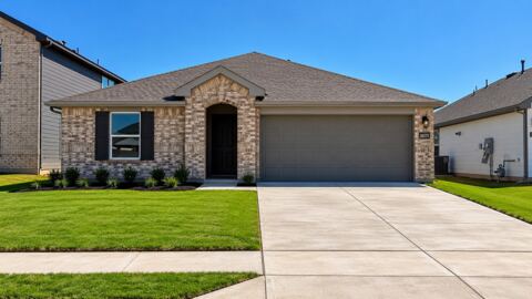 10221 CHERRYTREE Lane, Fort Worth