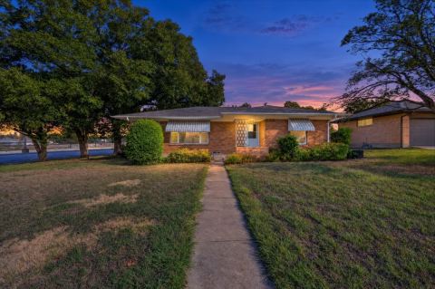 301 Hillcrest Avenue, Richardson