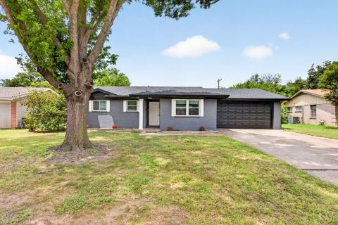 3504 Coronado Court, Fort Worth