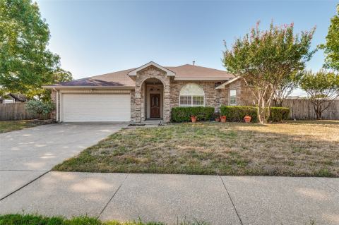 901 Mccomb Lane, Cedar Hill